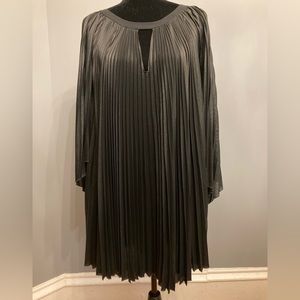 Nearly New BCBGMAXAZRIA Short Pleated Black Dress, size S